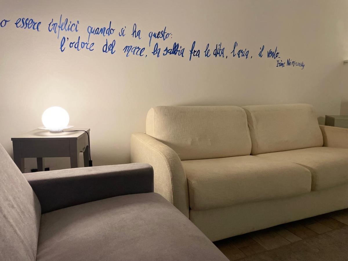 Splendida Taverna Dotata Di Tutti I Comfort A 500 Mt Dal Mare 마리나 디 카라라 외부 사진